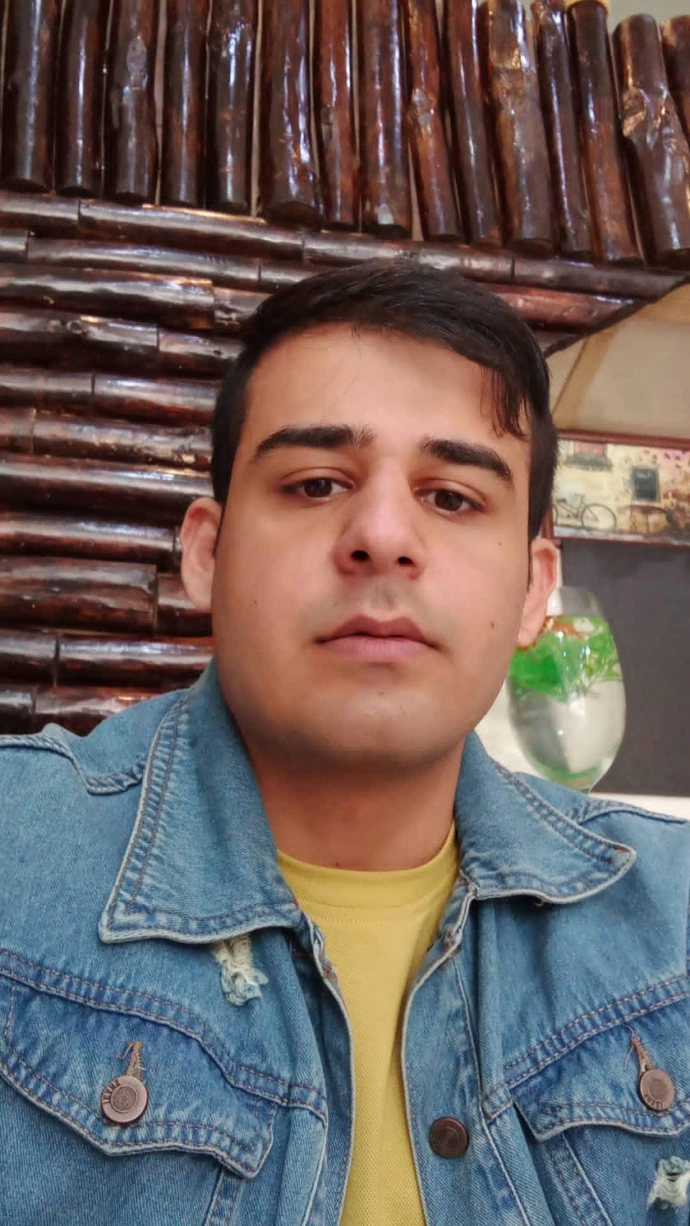 همکار قدیمی آمانج امینی
