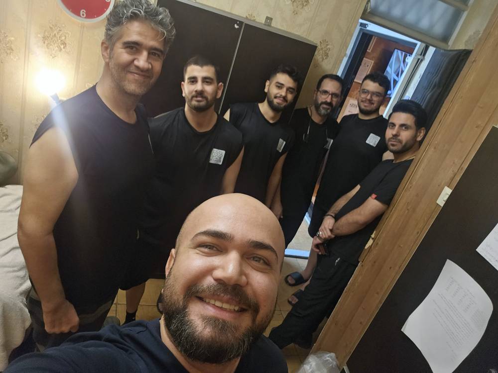اساتید و تیم متخصص ماساژورهای حرفه‌ای ماهور اسپا در چیتگر منطقه ۲۲